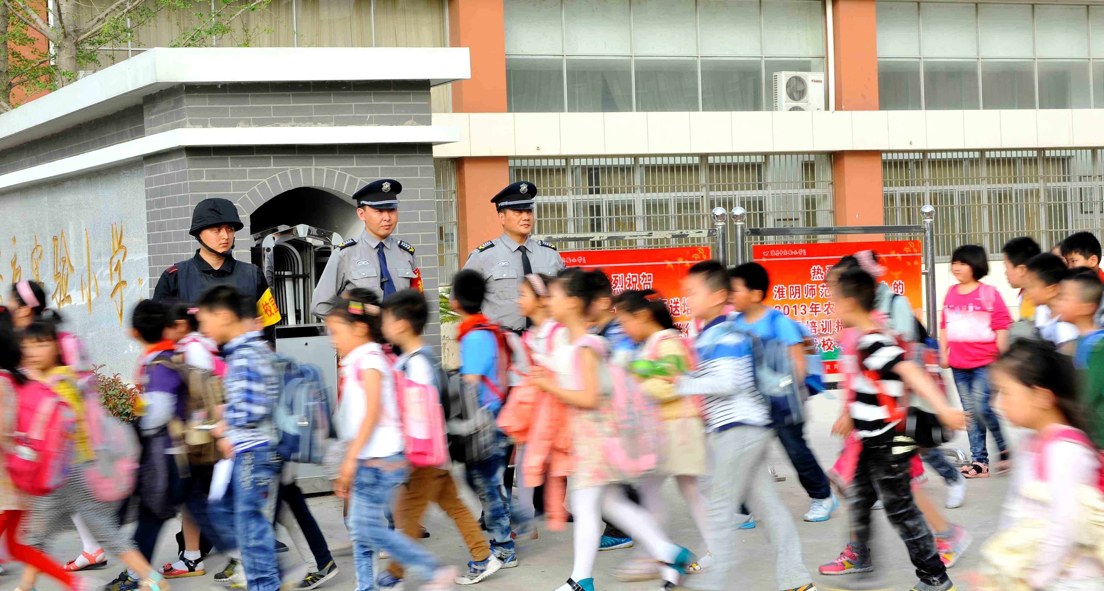 人防保安服務(wù)_副本 人防保安服務(wù)_副本